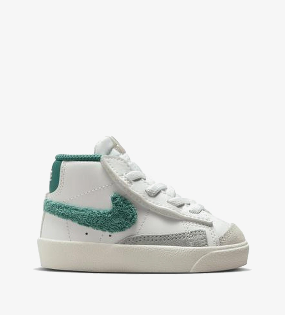 Nike Beyaz Nike Blazer Mid