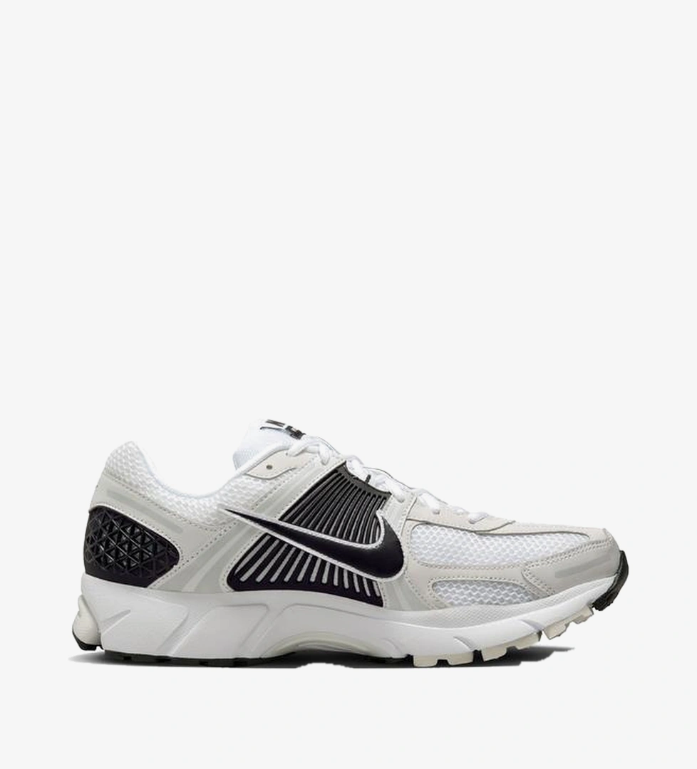 Nike Beyaz Nike Zoom Vomero