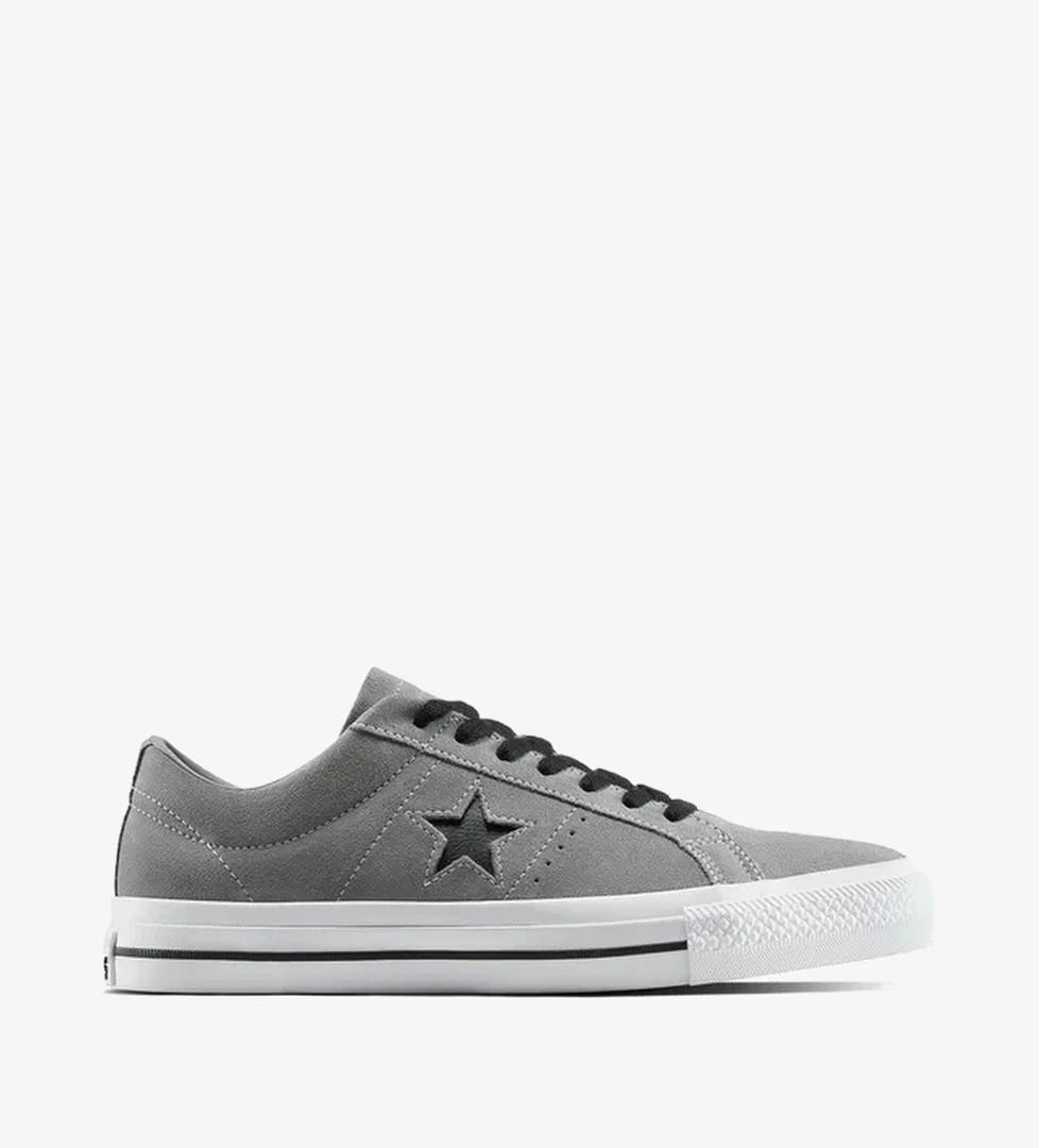 Converse Converse One Star Pro Kadın Siyah Sneaker model görseli