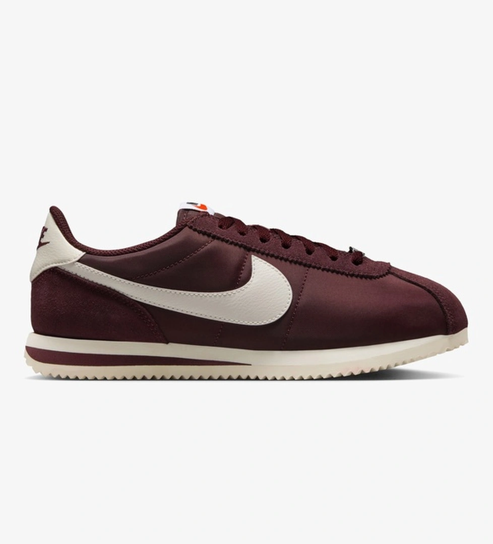 Nike Cortez "Burgundy Crush" Kadın Kahverengi Spor Ayakkabı - Görsel 1