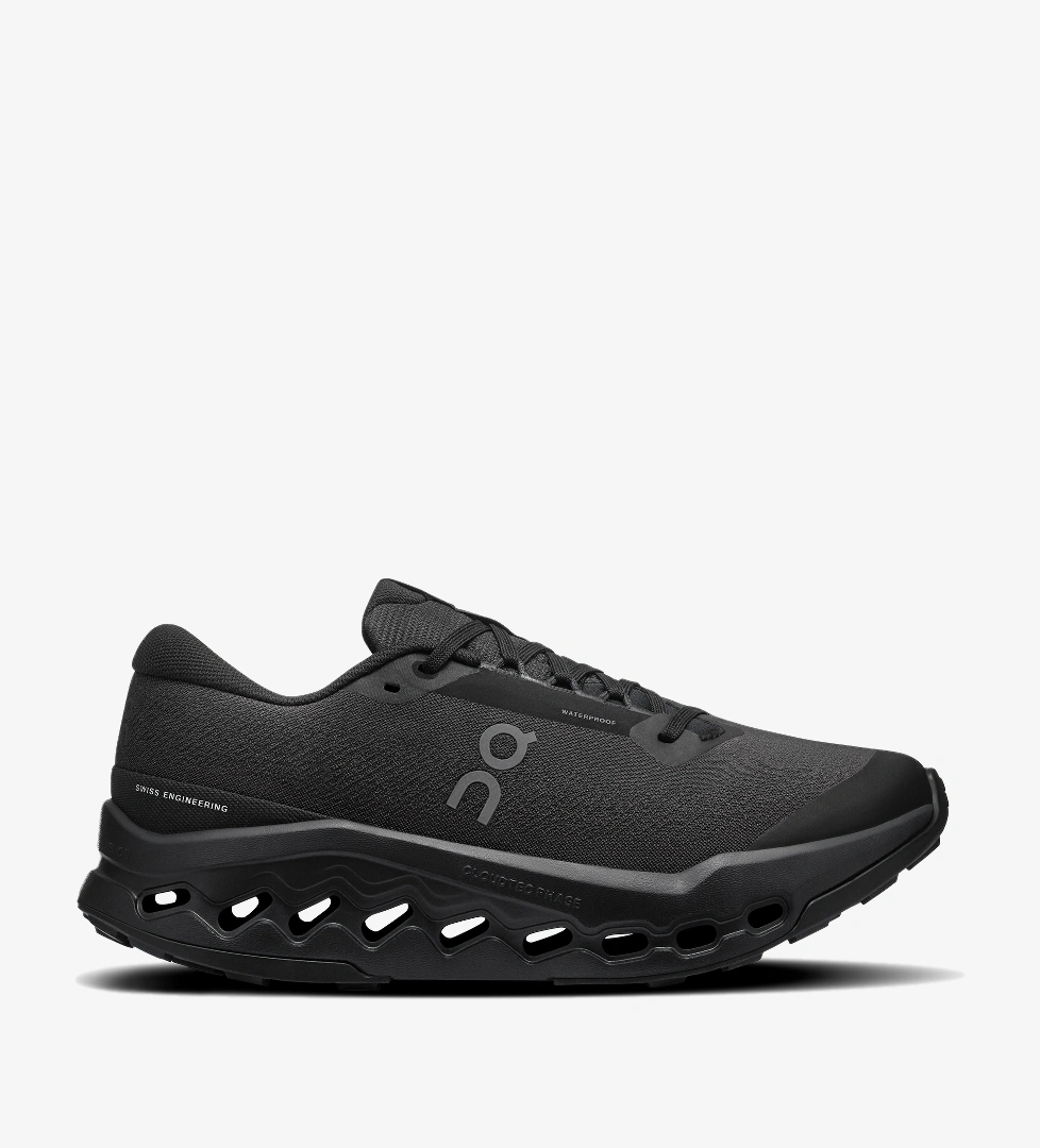 On On Cloudsurfer Trail 2 WP Kadın Siyah Spor Ayakkabı model görseli