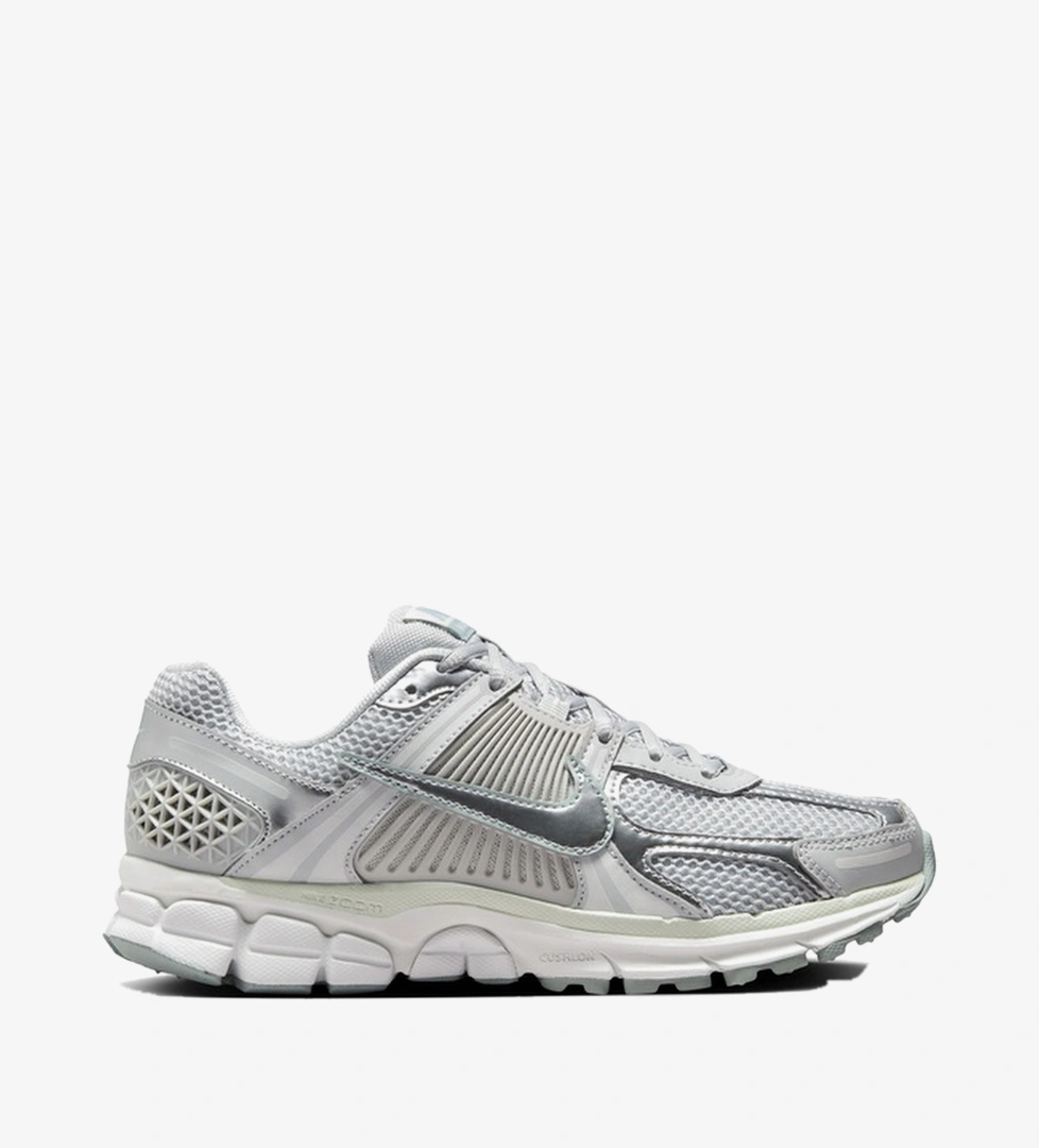 Siyah Nike Zoom Vomero