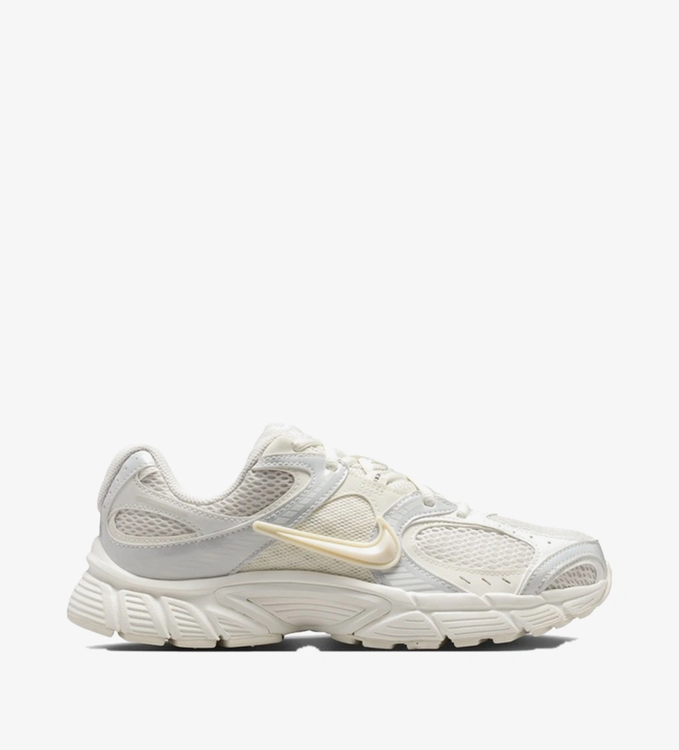 Nike Air Max Moto 2K Erkek Beyaz Spor Ayakkabı