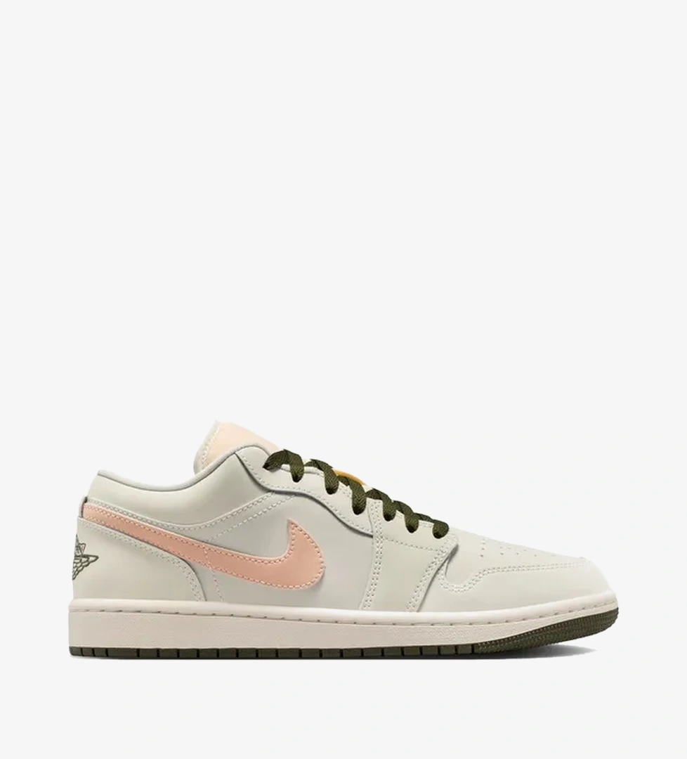 Jordan Air Jordan 1 Low Kadın Beyaz Spor Ayakkabı