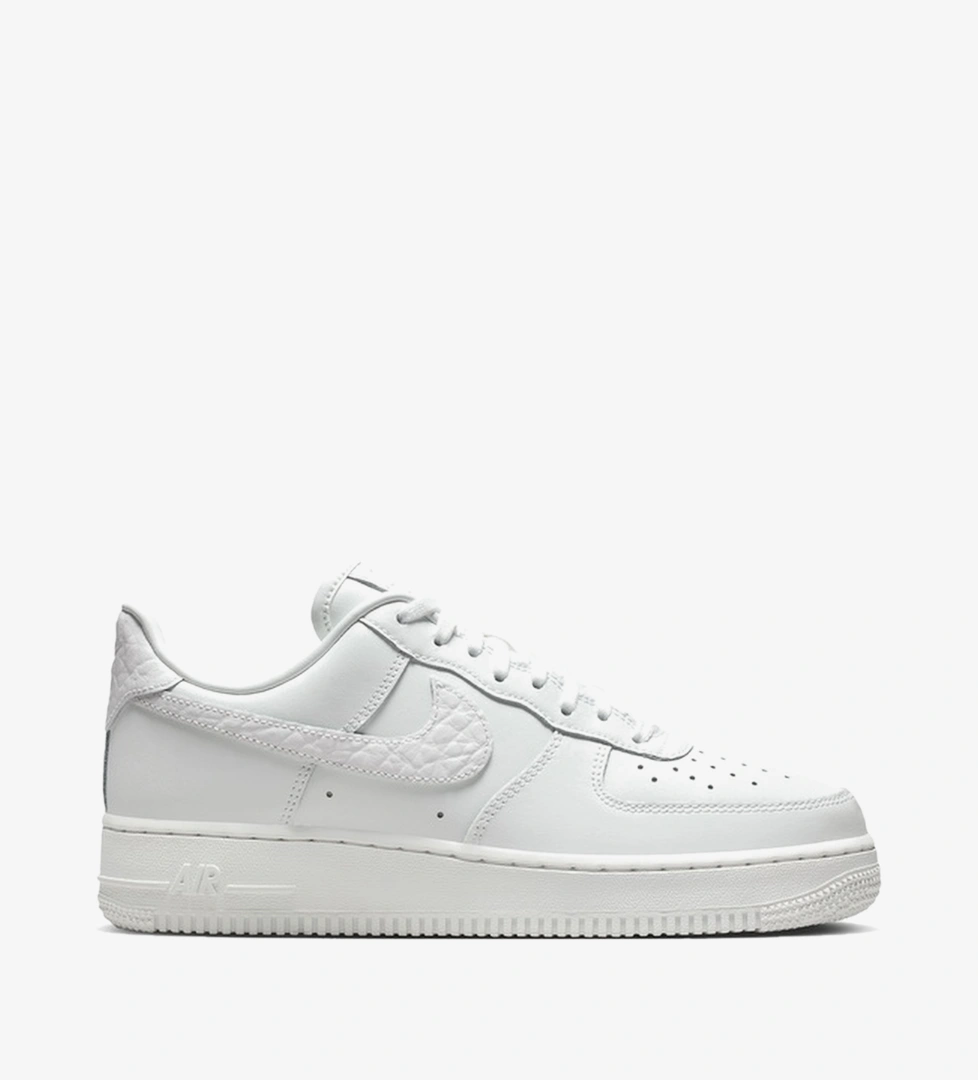 Nike Air Force 1 '07 Low Kadın Beyaz Spor Ayakkabı