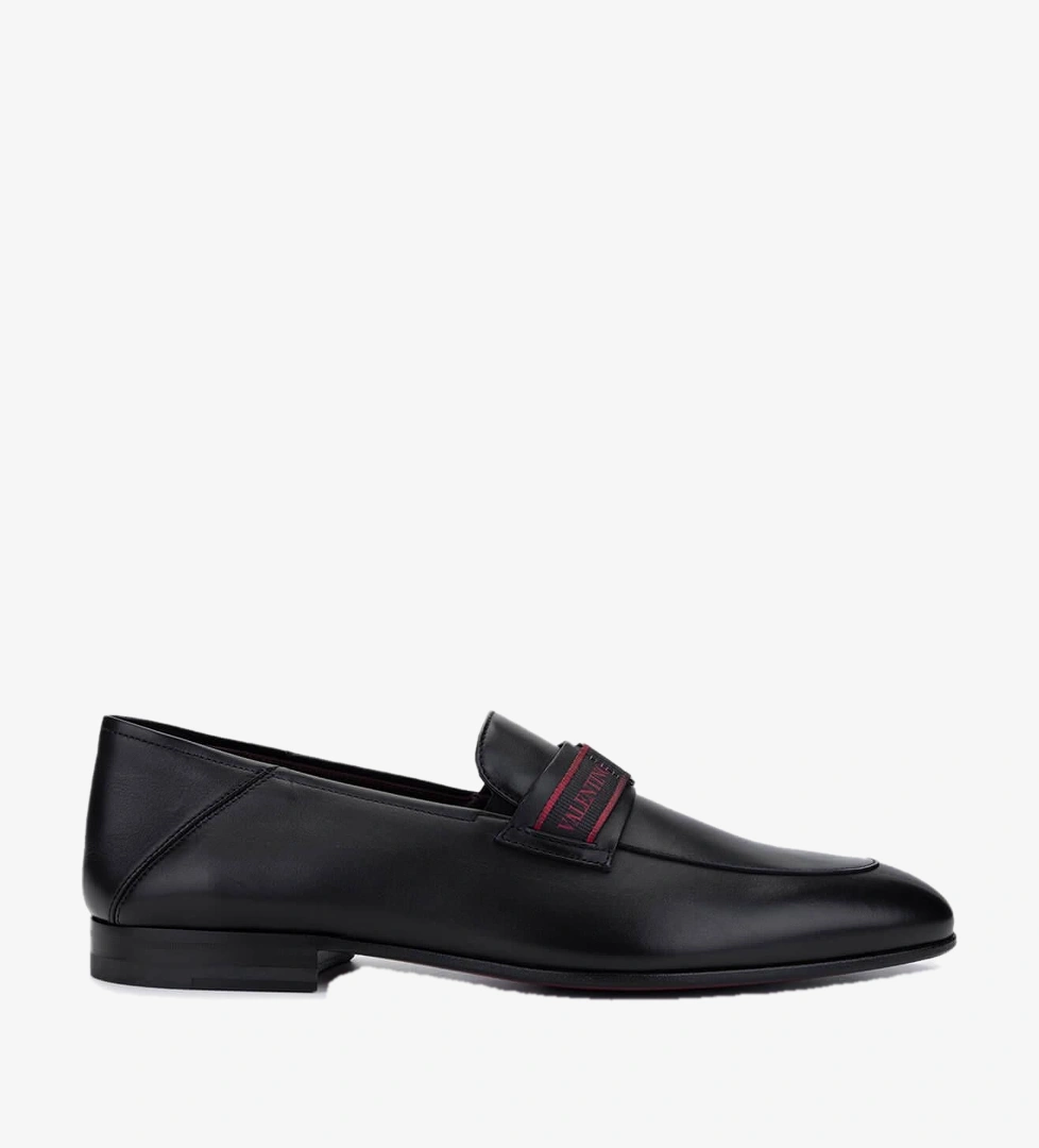 Valentino Valentino Hakiki