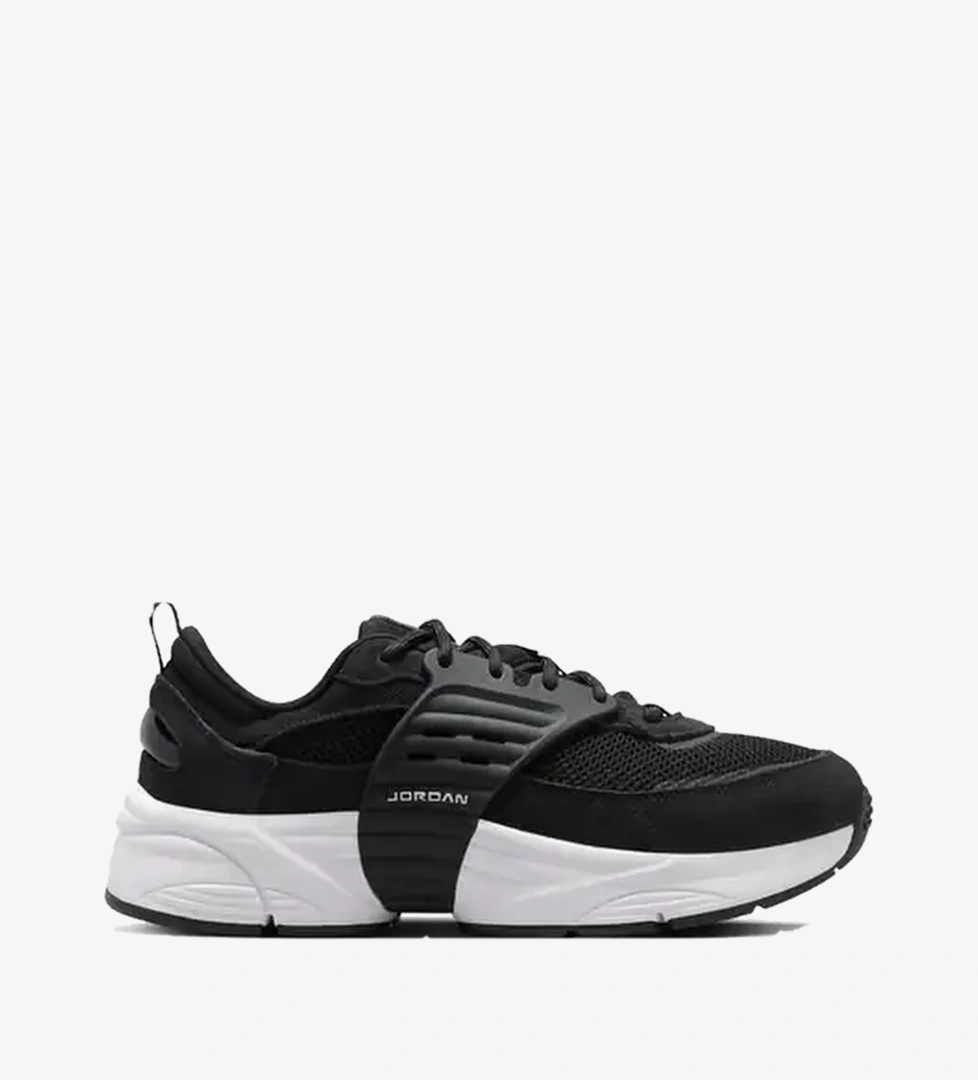 Jordan Siyah Jordan Trunner