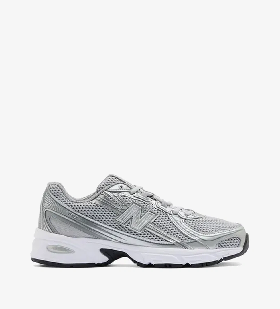 740v2 'Silver Castlerock' - Görsel 1