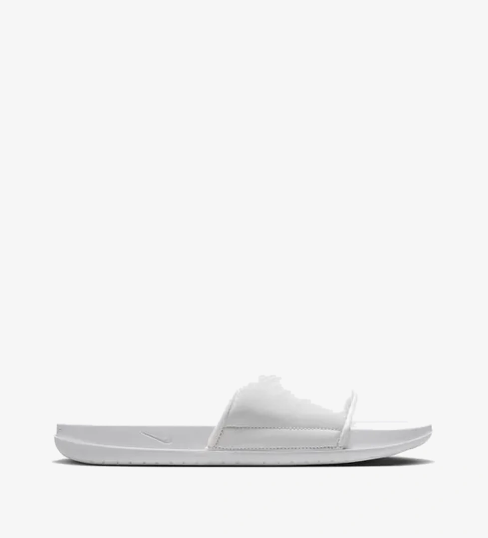 Nike Kobe Offcourt Slide 'White' model görseli
