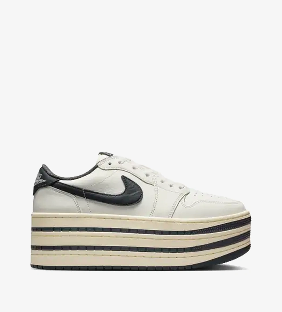Nike Nike Wmns Air Low Jordan 1 Triple 'sail Stack Coconut Kadın Milk' Spor Ayakkabı (w) model görseli