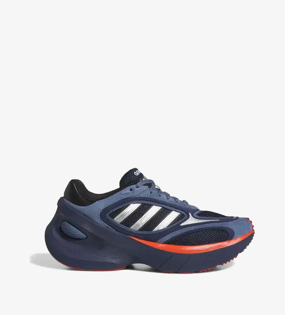 Adidas Adizero Goukana 'Collegiate Navy' model görseli