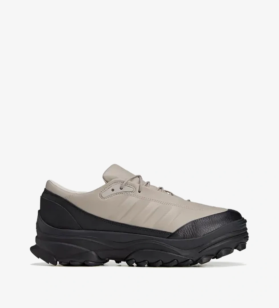 Y-3 GSG9 Lo 'Brown' model görseli