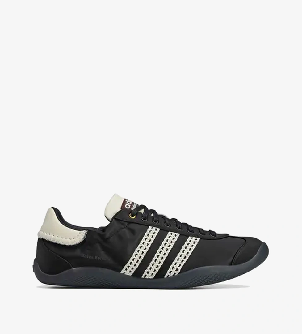 Adidas Wales Bonner x adidas Karintha Lo Satin 'Core Black' (W) model görseli