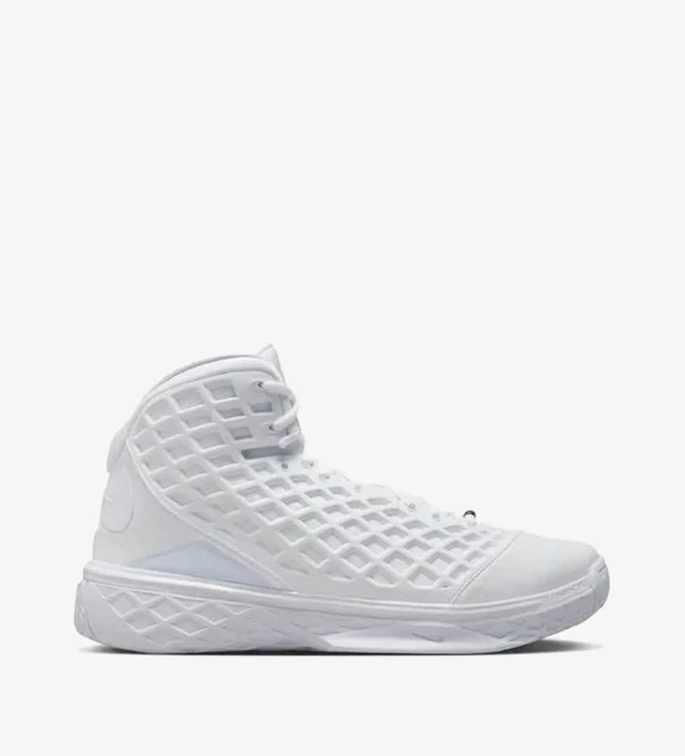 Nike Kobe 3 Protro 'Halo' model görseli