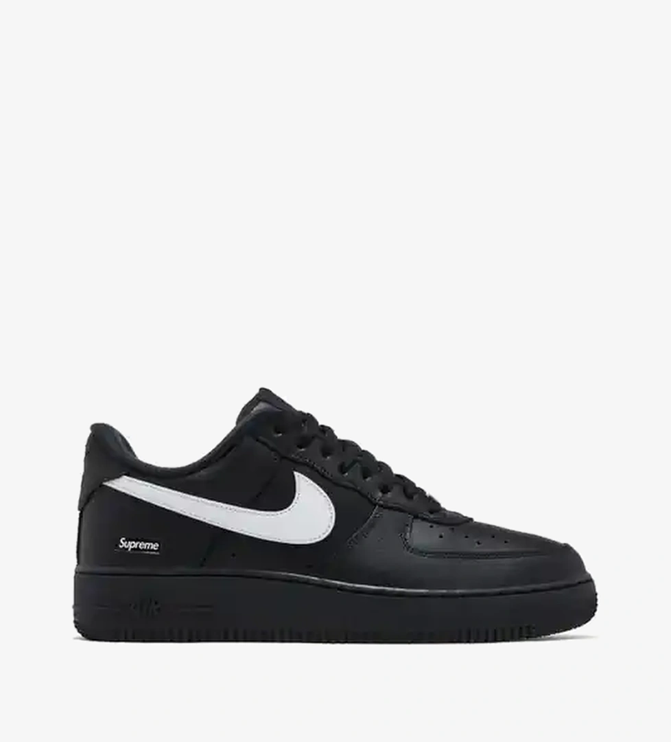 Nike Nike x Supreme Air Force 1 Low 'Black White' model görseli