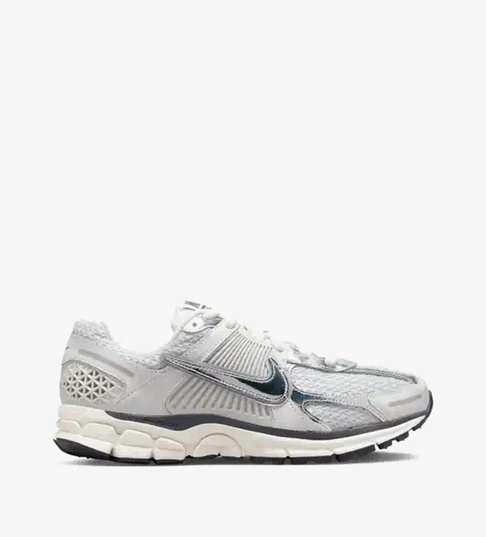 Zoom Vomero 5 'Metallic Silver' - Görsel 1