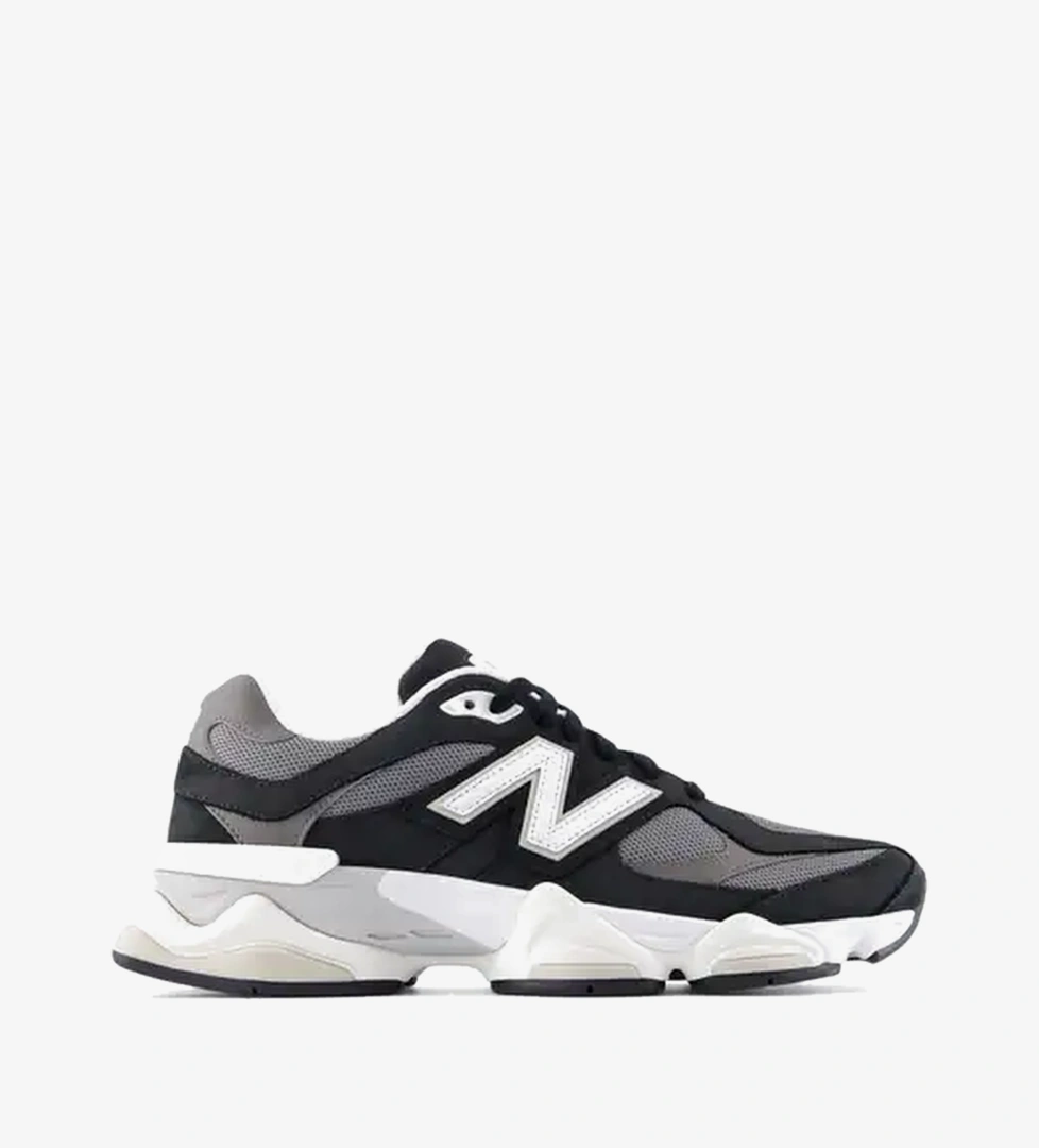 9060 'Black White'