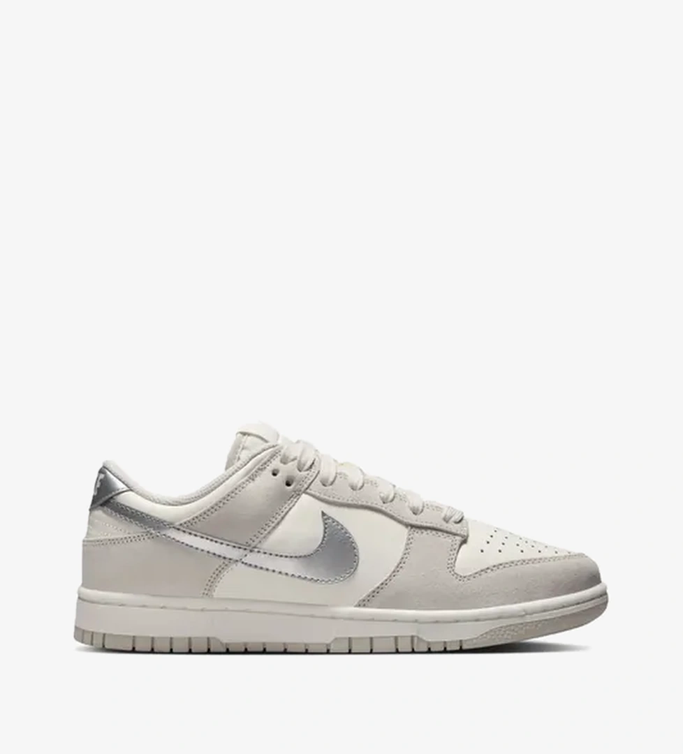 Dunk Low 'Silver Swoosh' - Görsel 1