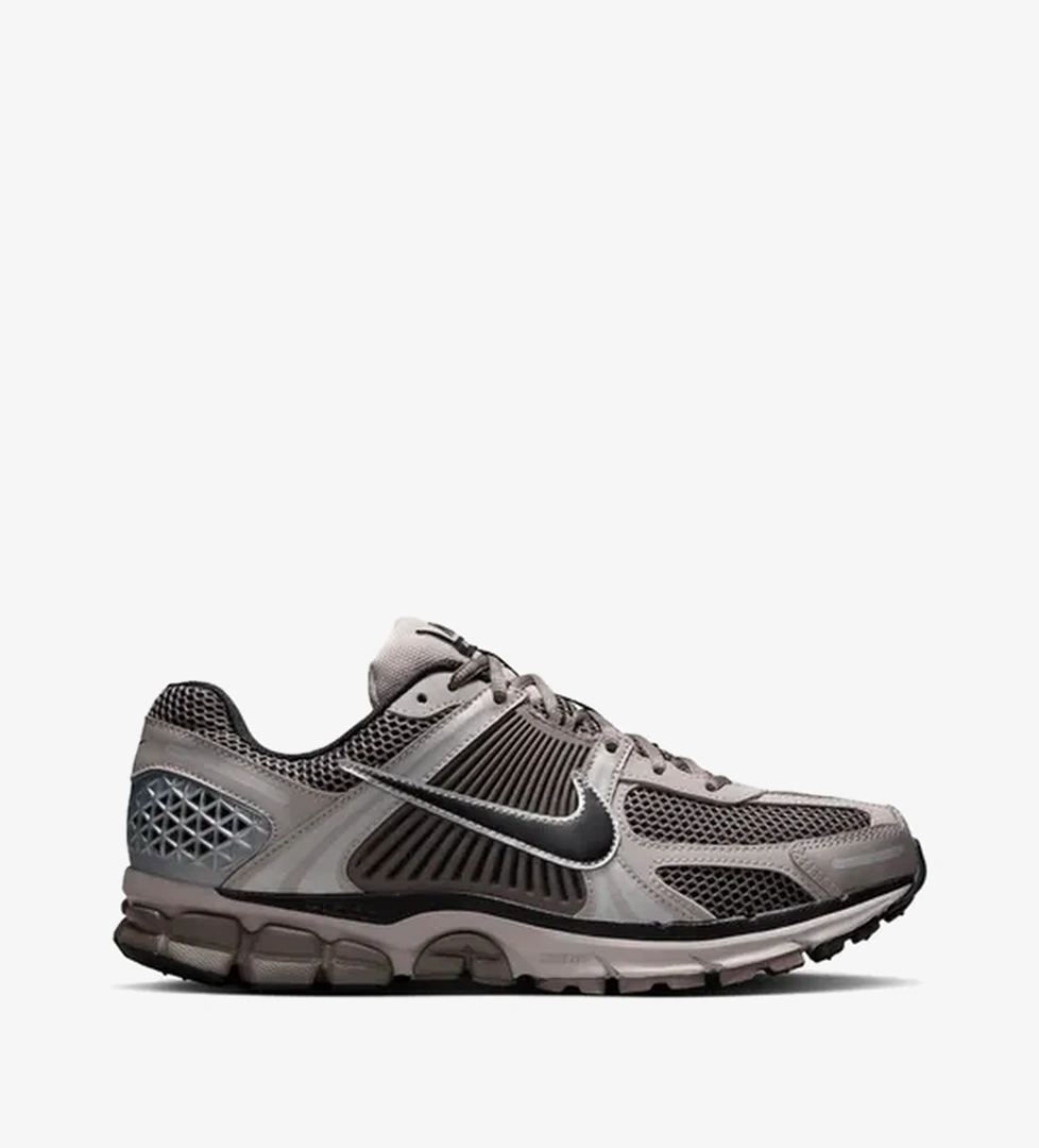 Zoom Vomero 5 'Dark Violet Ore' - Görsel 1