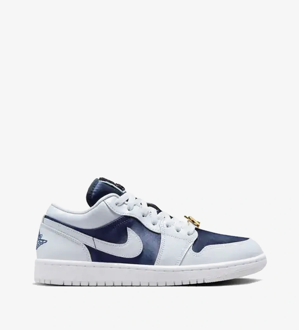 Air Jordan 1 Low SE 'Football Grey'